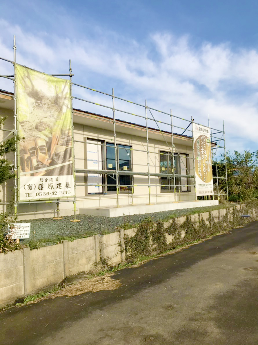 建築中外観